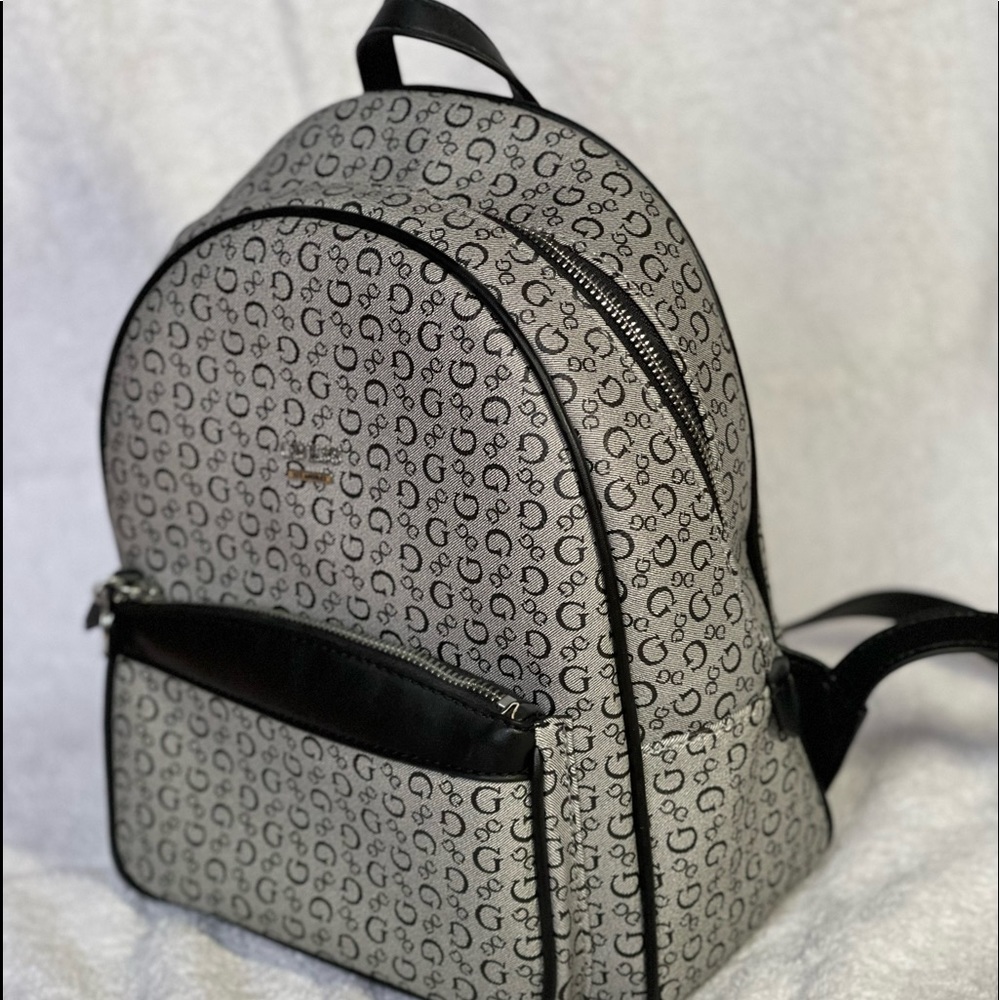 Back pack - Picture 2 of 2